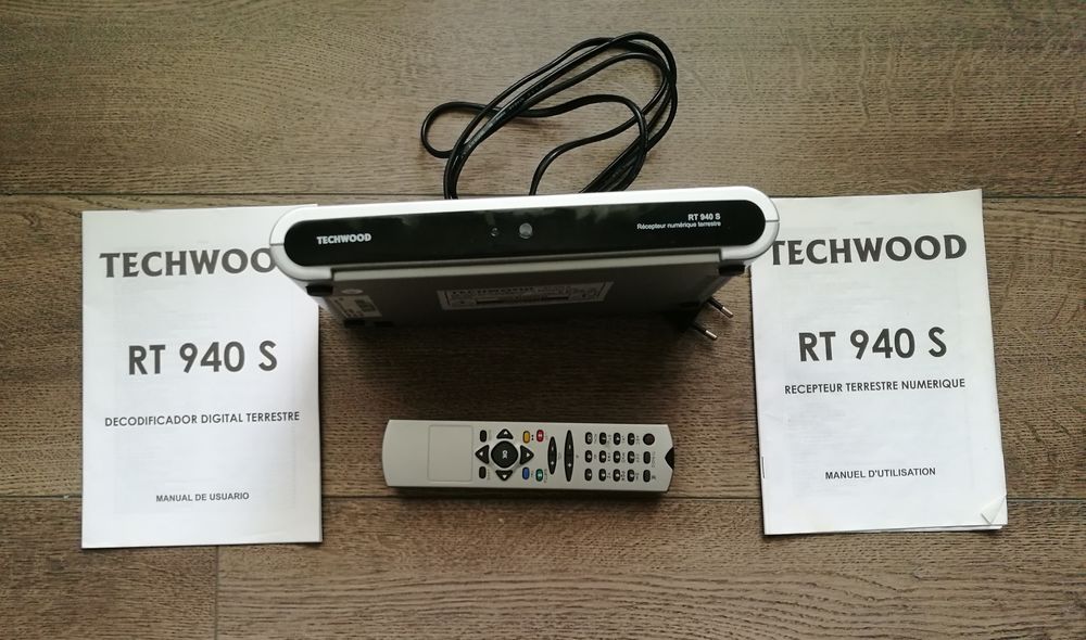 R&eacute;cepteur Num&eacute;rique terrestre Techwood RT940S Neuf Photos/Video/TV