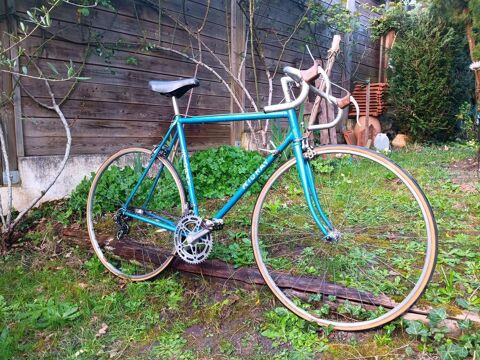 Vélo course vintage Vélizy-Villacoublay (78)