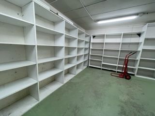  Remise / Grange � louer 1 pi�ce 25 m� Saint-maurice