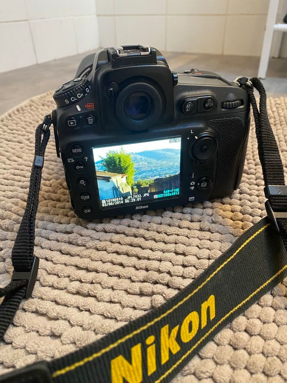 Appareil photo NIIKON D 810 Zoom NIKON AF NIKKOR IF ASPHERICAL MACRO (1:2) 0 72 24-85 mn 1:28-4 D Photos/Video/TV