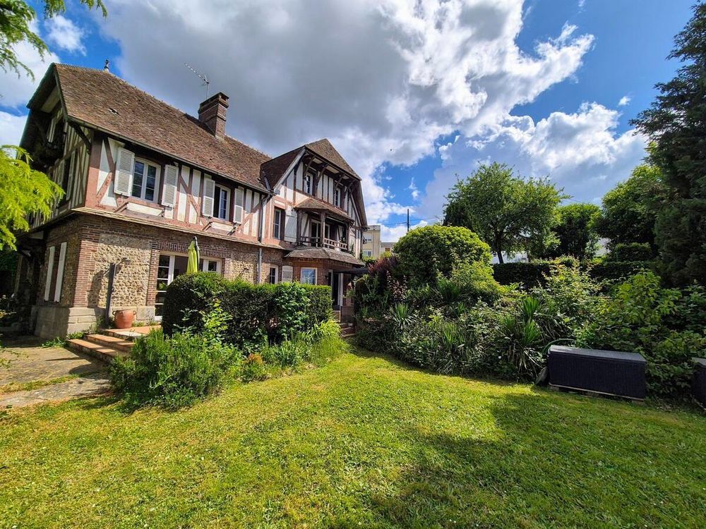 Vente Maison Une élégante propriété Anglo-Normande entre Paris et la côte L'aigle