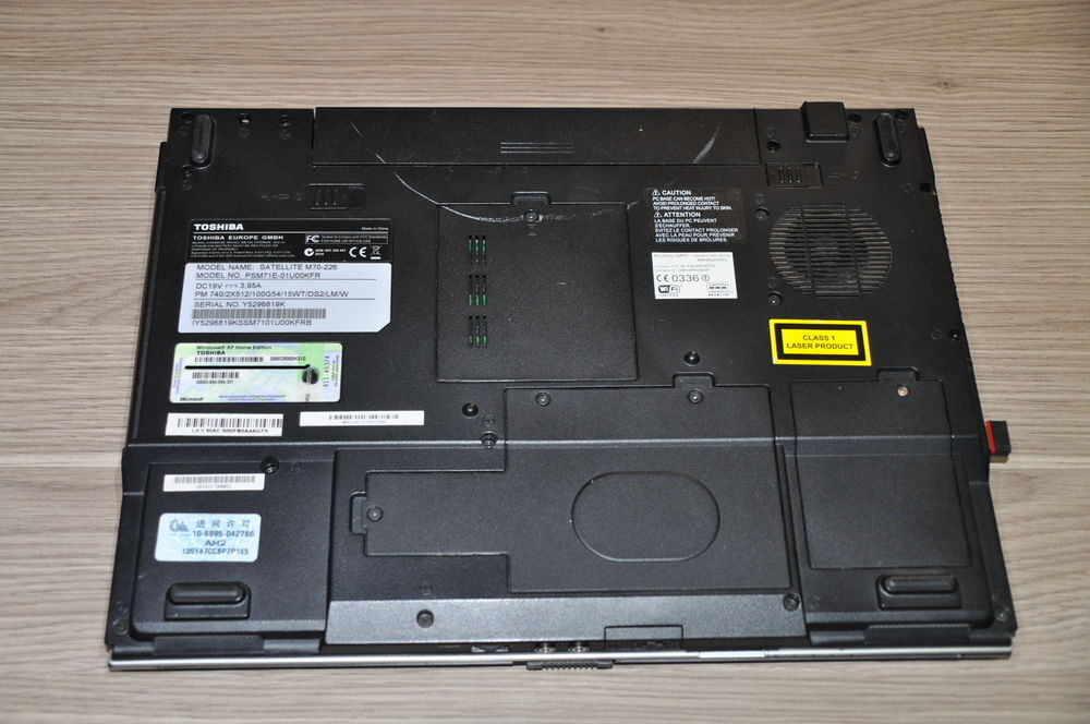 Toshiba Satellite M70-226 de 15,4 pouces Matériel informatique
