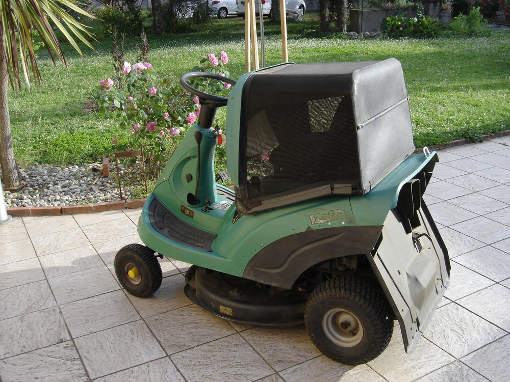 Tondeuse Autoport&eacute;e F72 Jardin