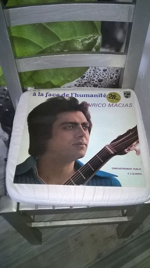 Vinyle Enrico Macias
A La Face De L'Humanite
1972 8 Talange (57)