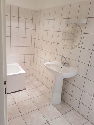  Appartement à louer 3 pièces 82 m²