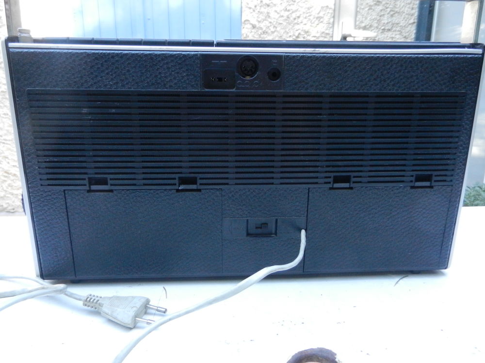 Poste de radio vintage Grundig Concert Boy 1100 Audio et hifi