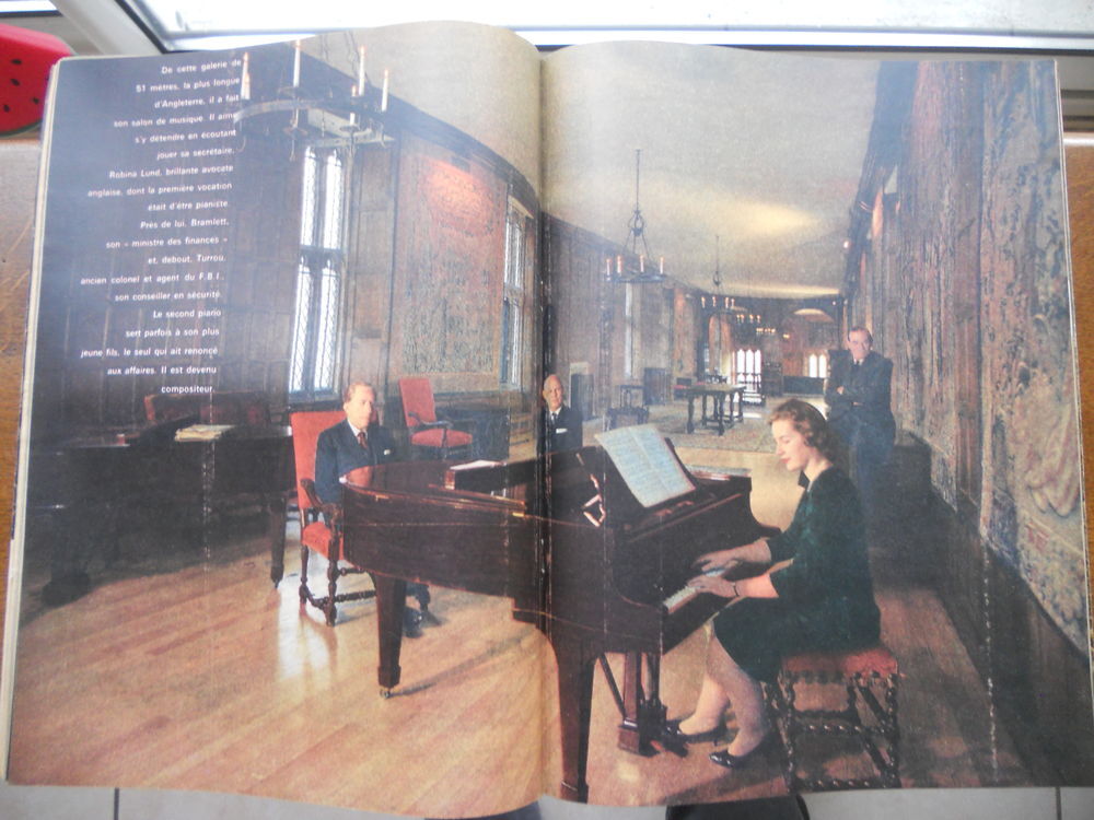 PARIS MATCH.HOLLYWOOD PLEURE SON ROI CHARMANT 1960 Livres et BD