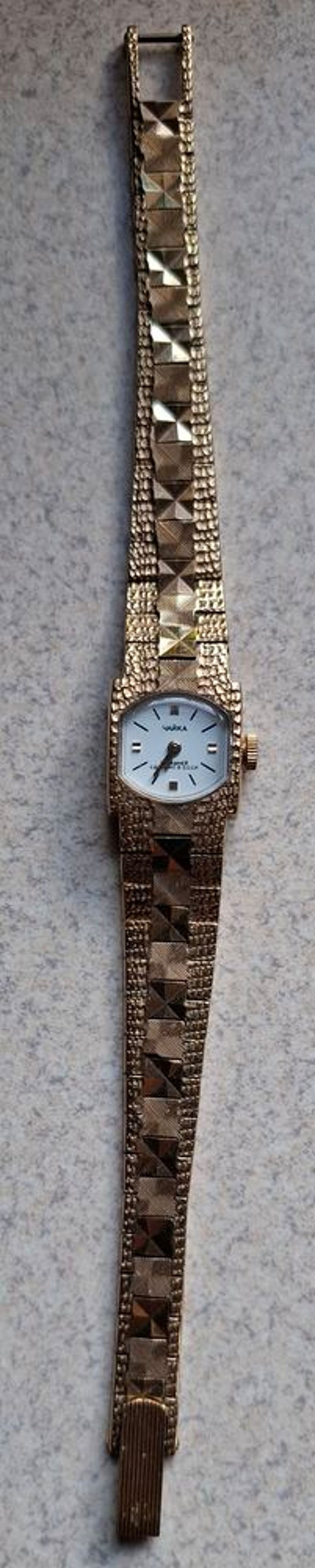 Montre femme plaqu&eacute;e or Bijoux et montres