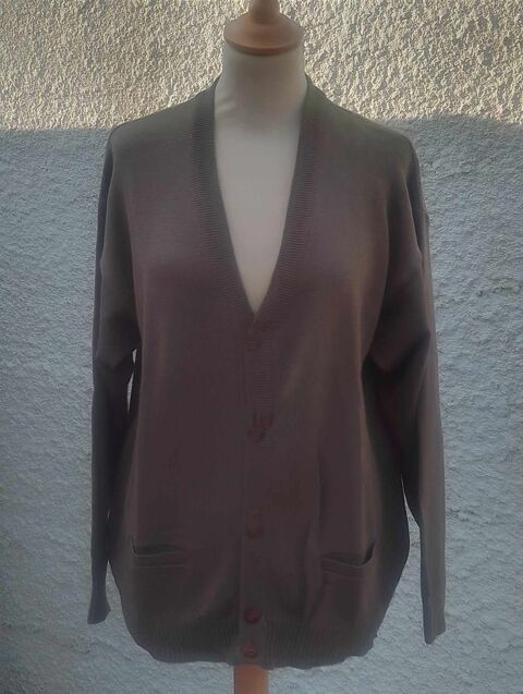 Gilet Cardigan � manches longues pour hommes en Taille 46/48 12 La Fert�-Alais (91)