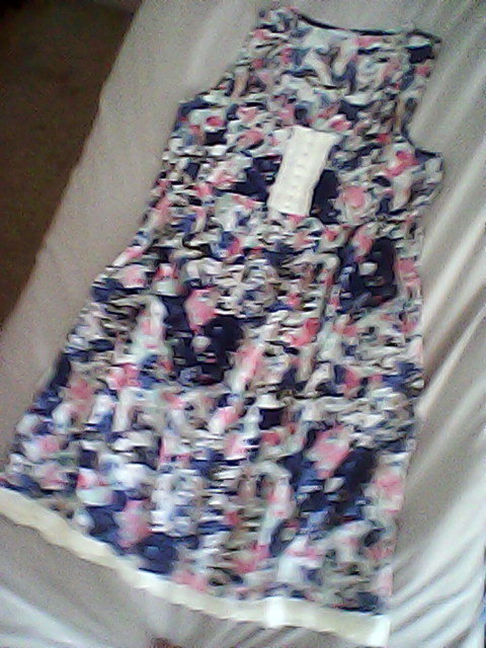 Robe d'&eacute;t&eacute; neuve, Vêtements