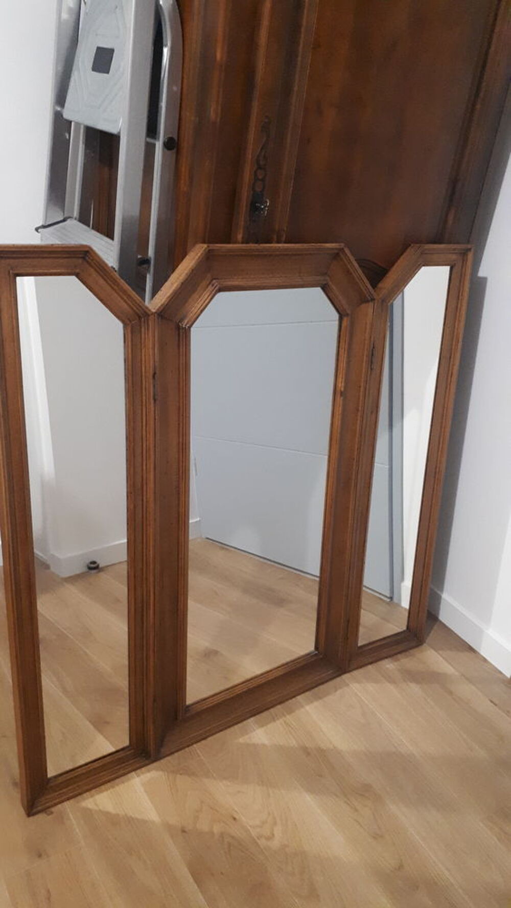 Miroir 3faces dont 2 rabattables en bois massif. TB &eacute;tat Dcoration