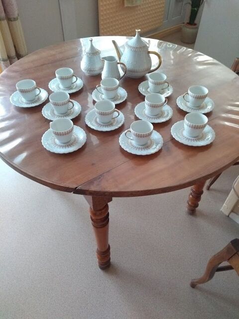 SERVICE A CAFE  LOTUS D'OR .LIMOGES . 100 Roanne (42)