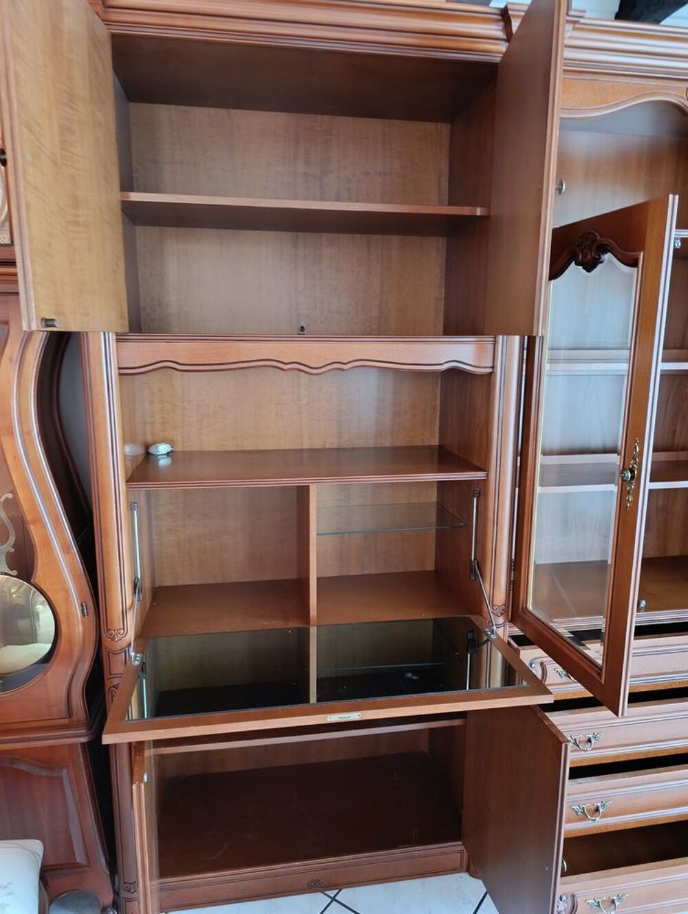 Grand Living / vaisselier en merisier Meubles