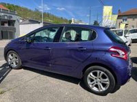 208 1.2 VTI / 82CV 2013 occasion 42700 Firminy