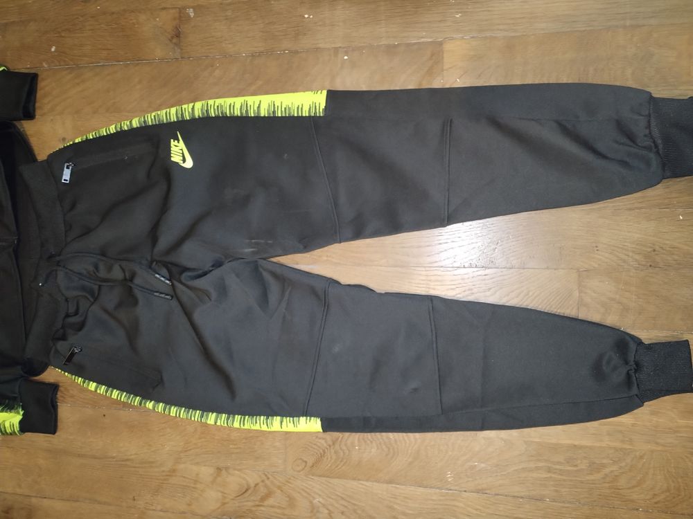 Ensemble survet NIKE Vêtements