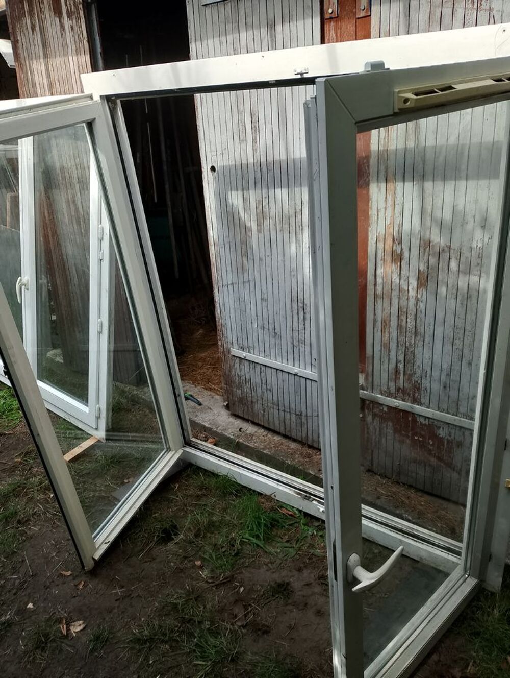 fen&eacute;tre PVC blanc double vitrage1530 de h et 1390 de l Bricolage
