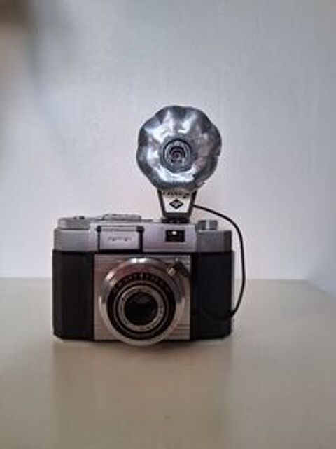 ZEISS IKON CONTINA IIa 527/24 ? Novicar 45mm f/2,8 ? Flash A 79 Le Thoronet (83)