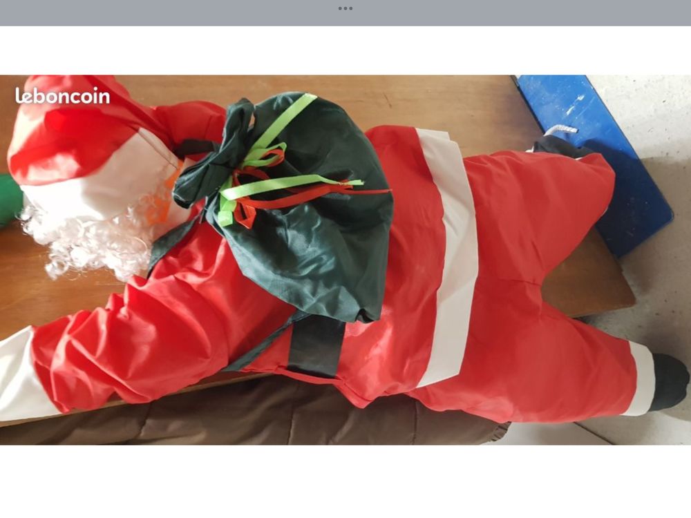 P&egrave;re No&euml;l avec son &eacute;chelle/ Habit de p&egrave;re No&euml;l Décoration