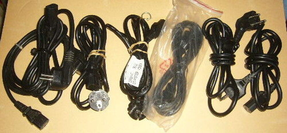 10 cables secteur 3 broches femelle pc bureau ou autre Matériel informatique