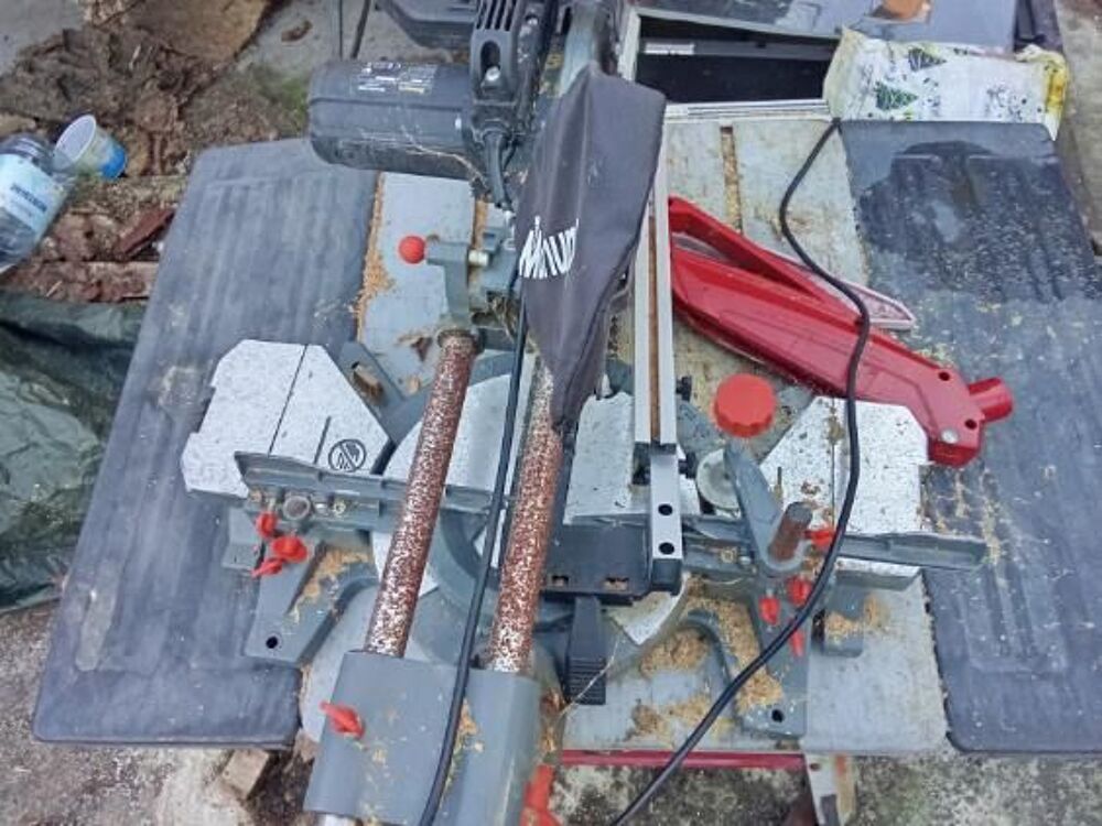 SCIE CIRCULAIRE SUR TABLE + SCIE ONGLET RADIAL Bricolage