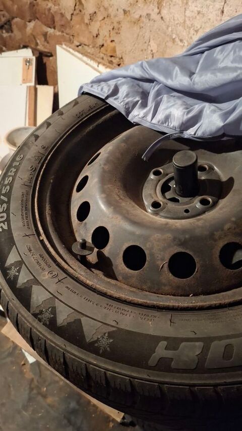 Pi&egrave;ces et &eacute;quipements Voiture Pi&egrave;ces et &eacute;quipements Voiture  occasion Le Mont 88210