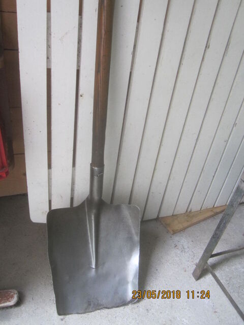 PELLE D USINE 0 Thoiry (73)