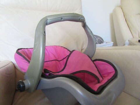 Cosy pour poupe 3 Bron (69)