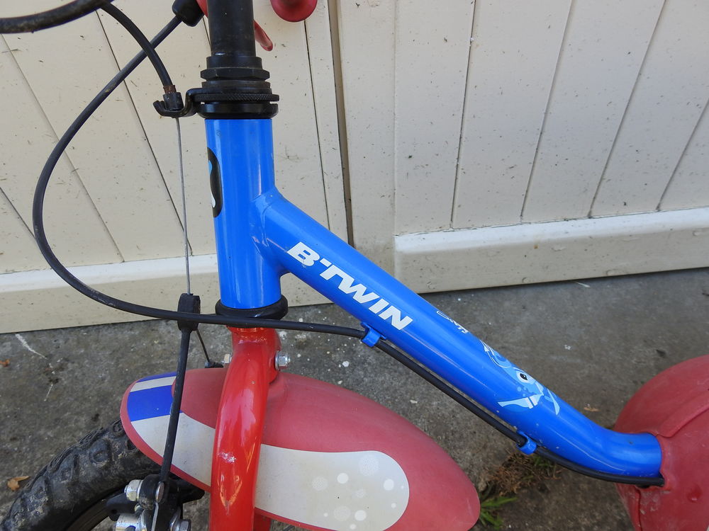 V&eacute;lo enfant Btwin 14 pouces. Jeux / jouets