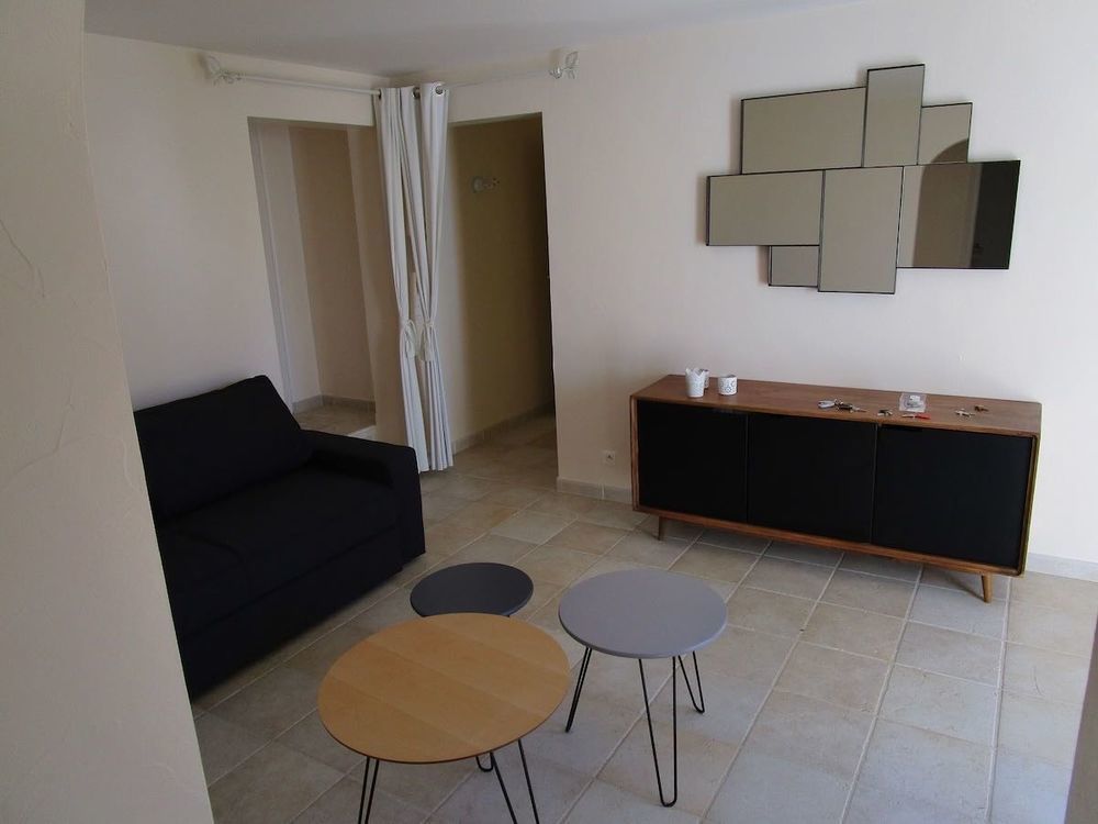   VILLA AVEC PISCINE ET VUE SUR LA MER 
SPACIEUSE  Provence-Alpes-Côte d'Azur, Le Lavandou (83980)