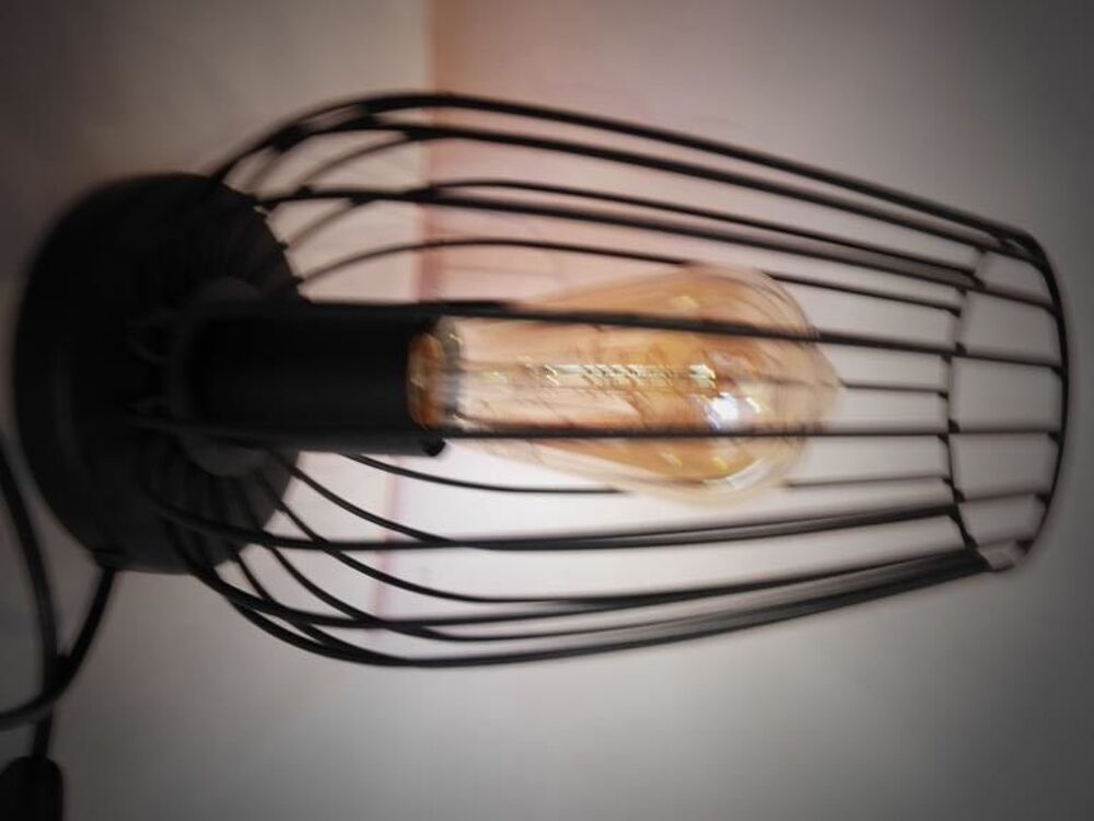 DUO LAMPE A POSER CAGE EN FER NOIR - ECLAIRAGE AMBIANT
Décoration