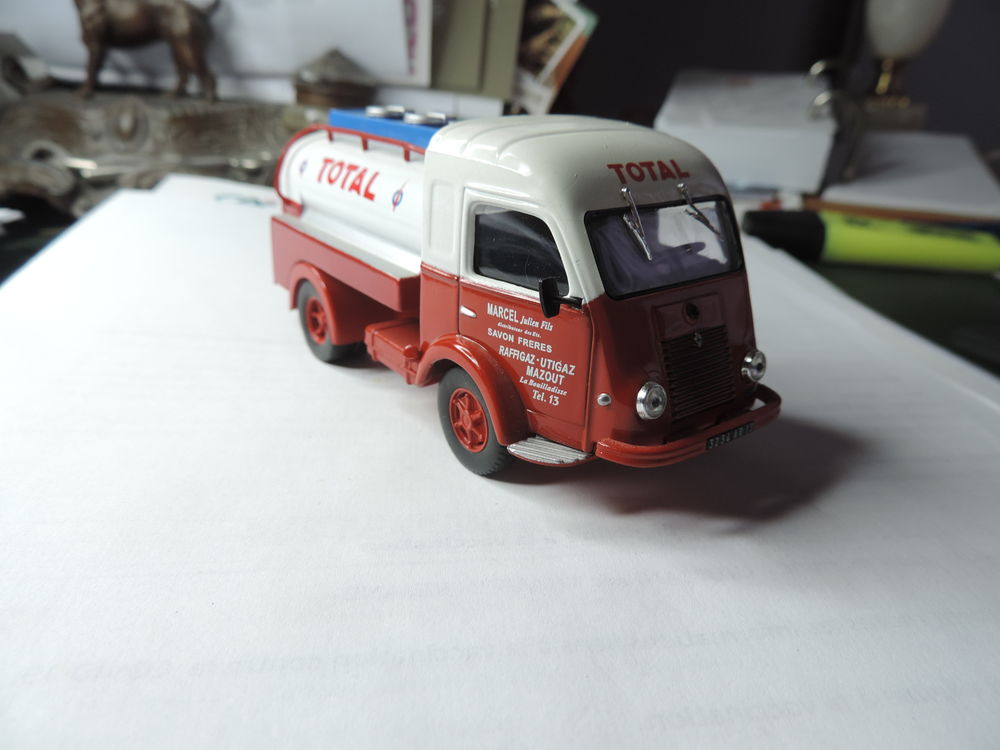 ALTAYA - RENAULT GALLION - TANKER - Echelle : 1/43 &egrave;me. 