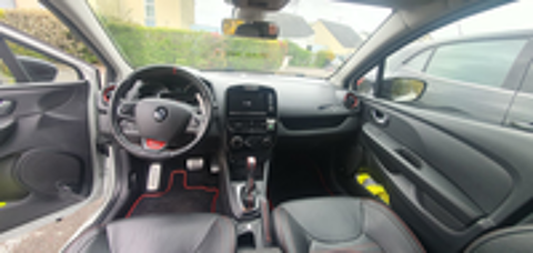 Clio IV 1.6 Turbo 220 Energy RS Trophy EDC 2016 occasion 85220 Saint-R&eacute;v&eacute;rend