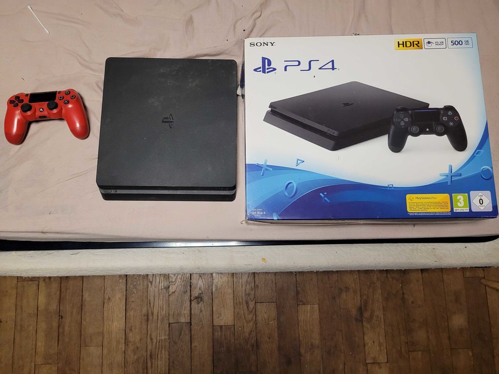 PS4 SLIM 500 GO + MANETTE OFFICIELLE Consoles et jeux vidéos