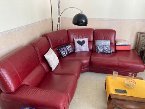 Canap cuir rouge 900 Digne-les-Bains (04)
