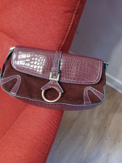 Sac � main bordeaux 3 Oyonnax (01)