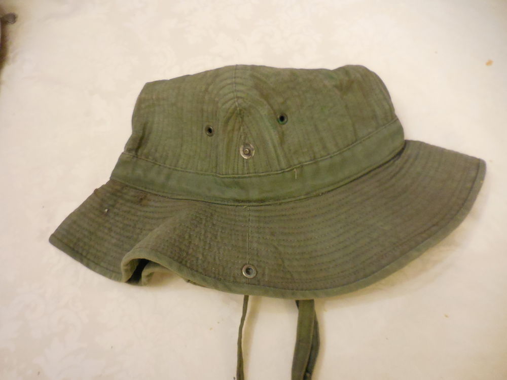 Chapeau Brousse Vêtements