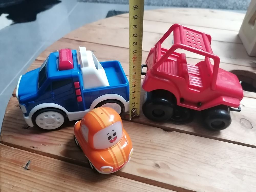 Lot de 13 jouets et 1 sac &agrave; dos Jeux / jouets