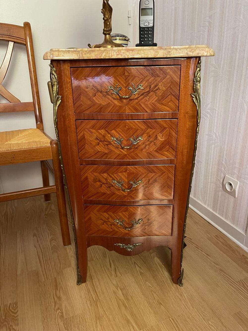 2 chiffonniers ou table de nuit Louis XV Meubles