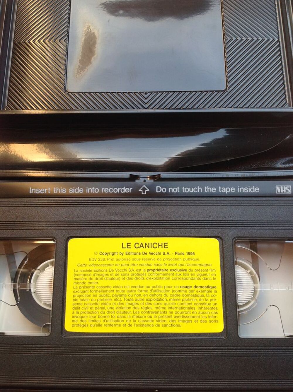 LE CANICHE CASSETTE VID&Eacute;O Envoi Possible
DVD et blu-ray