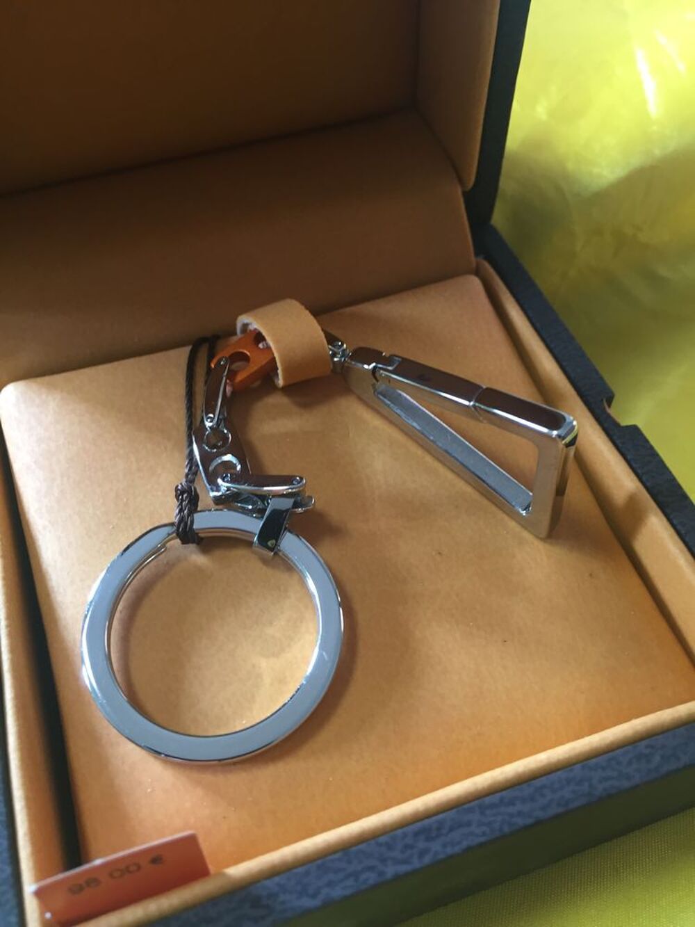 porte cl&eacute; marque com&egrave;te UCH 106 Bijoux et montres