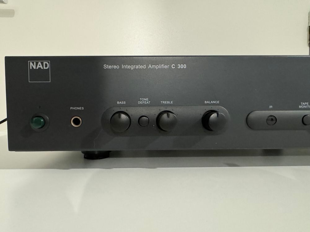 Amplificateur NAD C300 en tr&egrave;s bon &eacute;tat Audio et hifi