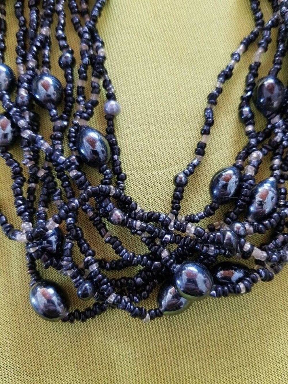 Collier perles noires multi brin tres bon etat 47 cm de long Bijoux et montres