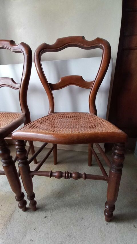 Chaises anciennes avec assise cannée 45 Caen (14)