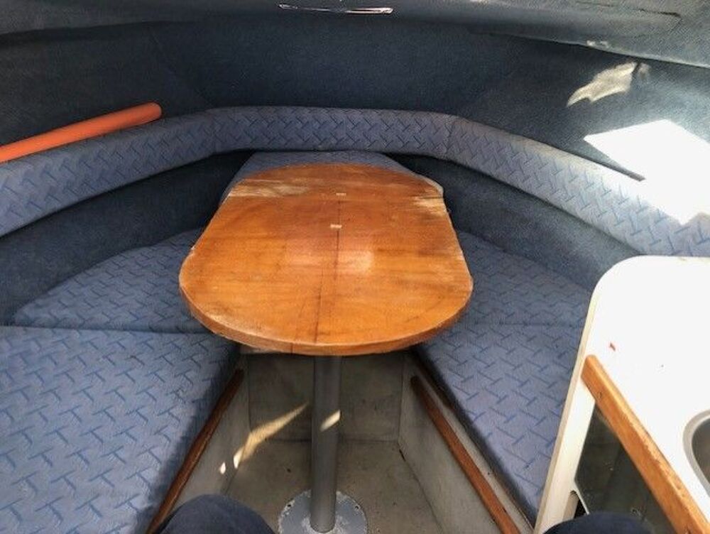 Cabine cruiser Jeanneau 6m Sports