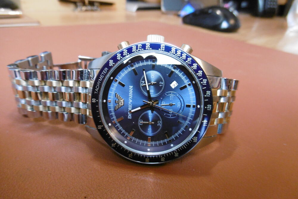 Montre Emporio Armani NEUVE jamais port&eacute;e Bijoux et montres