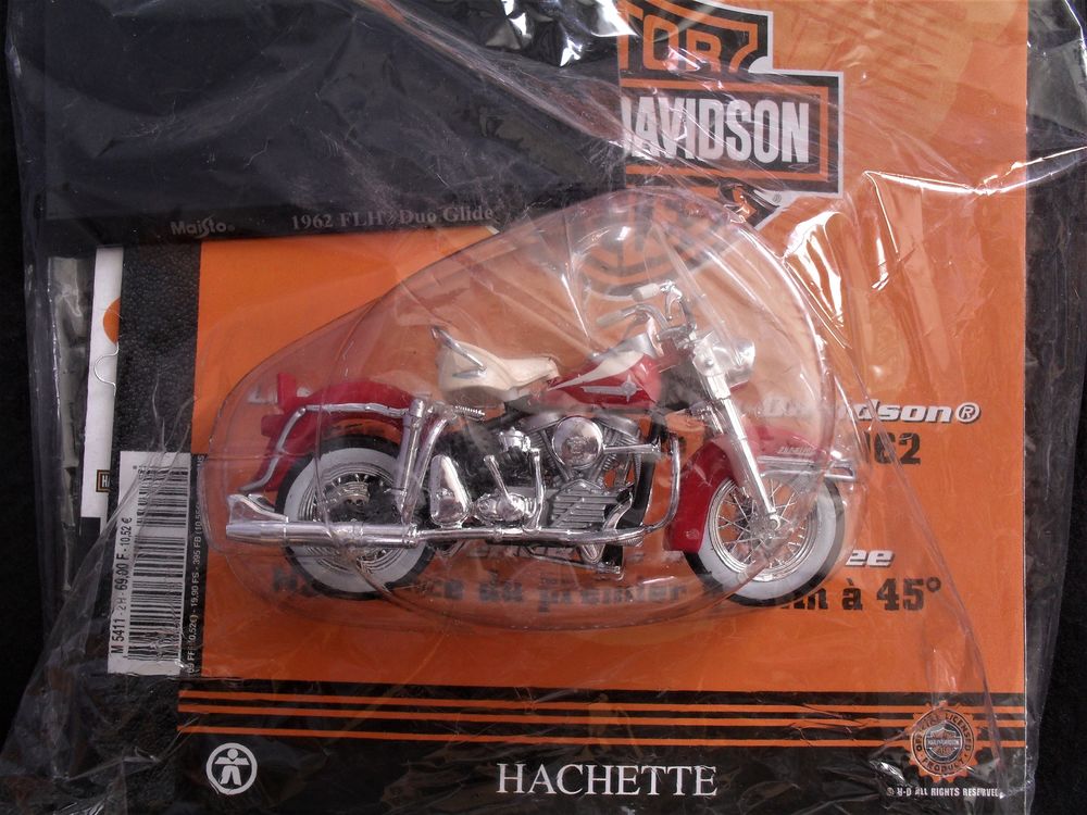 Harley davidson 1962 FLH duo glide miniature 1/18 + livret 