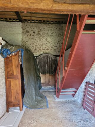  Remise / Grange � vendre 5 pi�ces 260 m�