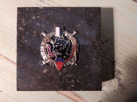 Insigne �maill� 61�me R�giment d'Artillerie Socle Marbre 20 Loches (37)