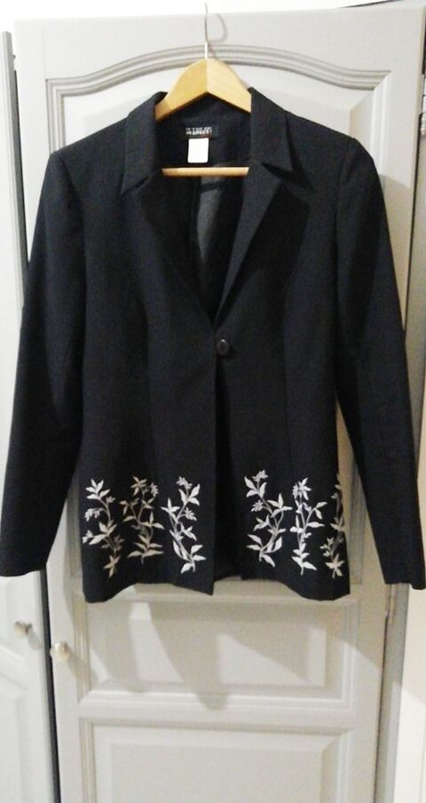 VESTE NOIRE BROD�E GRIS CLAIR 10 Angers (49)