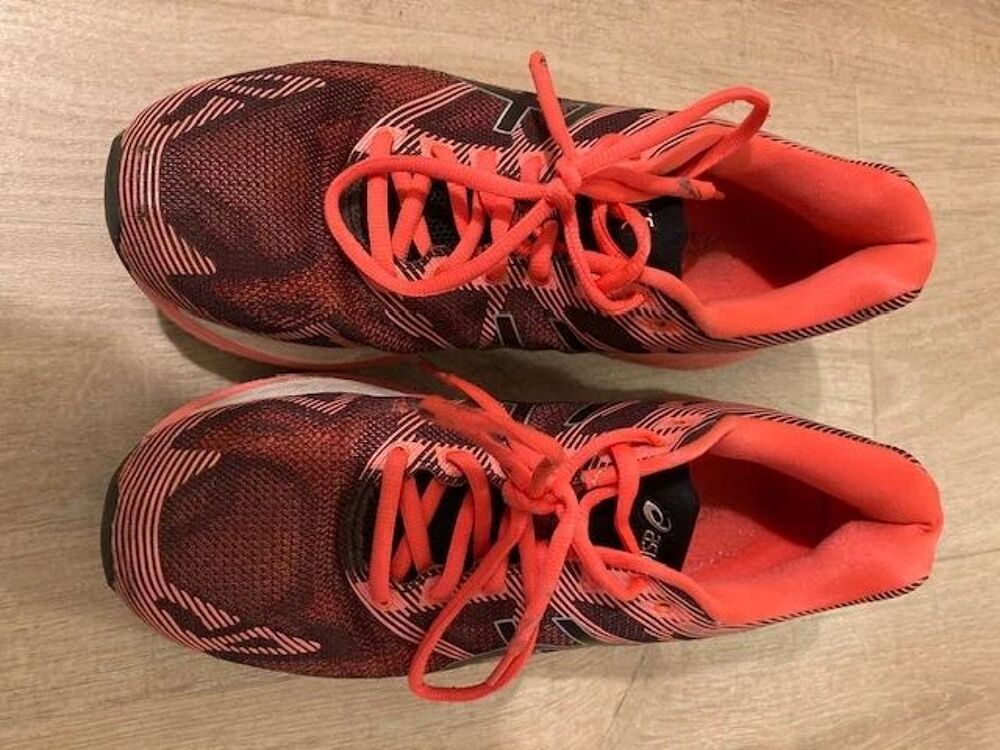 Chaussures ASICS Gel-Nimbus T750N
40.5&middot;Tr&egrave;s bon &eacute;tat&middot;Asics Chaussures